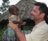 En Haití, donde se inspiró para adoptar una niña. Comenzó los trámites.