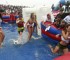 Las bellas futbolistas lo dieron todo en la cancha inflable.