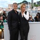 Star power: Parecen simples, pero estos trajes cuestan millones. Julia y su amigo George Clooney.