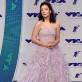Sinfonía lila: Lorde mejor vestida que en toda su vida con este traje de la famosa diseñadora de origen filipino Monique Lhuillier. El domingo en la alfombra de los MTV Video Music Awards, en Los Angeles.