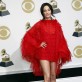 ASD126. Los Angeles (United States), 10/02/2019.- US singer-songwriter Kacey Musgraves poses in the press room with the Grammy for: Best Country Album, Best Country Song, Best Country Solo Performance, and Album of the year during the 61st annual Grammy Awards ceremony at the Staples Center in Los Angeles, California, USA, 10 February 2019. (Estados Unidos) EFE/EPA/JOHN G MABANGLO Press Room - 61st Annual Grammy Awards