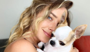 Daniela Nicolas y perro instagram