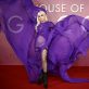 Lady Gaga despliega sus alas, en la premier de The House of Gucci, que protagoniza, realizada hace más de una semana.