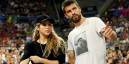 FILE PHOTO: Colombian singer Shakira (L) and her partner, Barcelona soccer player Gerard Pique, attend the Basketball World Cup quarter-final game between the U.S. and Slovenia in Barcelona September 9, 2014.   REUTERS/Albert Gea/File Photo