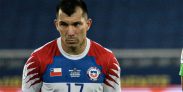 02 DE JULIO DE 2021/RIO DE JANEIRO, BRASIL
Gary Medel (i) y Claudio Bravo (d), durante el partido valido por los octavos de final de la Copa América 2021, entre las selecciones de Chile y Brasil, disputado en el Estadio Nilton Santos de Río de Janeiro.
FOTO: NAYRA HALM/FOTOARENA/AGENCIAUNO