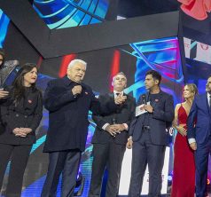 11 DE NOVIEMBRE 2023 / VIÑA DEL MAR
Se logra superar la meta en el ultimo computo.
Multitudinario acto de cierre de la Teleton 2023 en la quinta Vergara en Viña del Mar.
FOTO: PRENSA TELETON via AGENCIAUNO