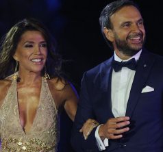 17 de Febrero del 2023 / VIÑA DEL MAR  
Carolina Arregui y Rodrigo Sepulveda durante la Di Mondo en la noche Cero del Festival Internacional de la Canción de Viña del Mar 2023
FOTO: DIEGO MARTIN / AGENCIAUNO