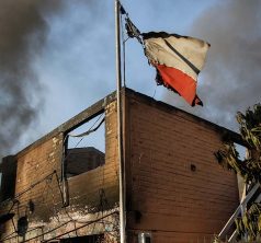 3 DE FEBRERO DE 2024 / VALPARAÍSO 
Incendios forestales causan daños en el sector El Olivar, casas destruidas por el fuego
FOTO: DIEGO MARTIN/AGENCIAUNO